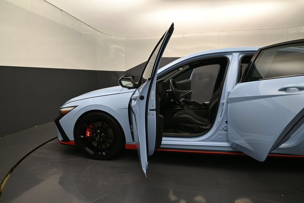 2025 Hyundai Elantra N - Photo 13
