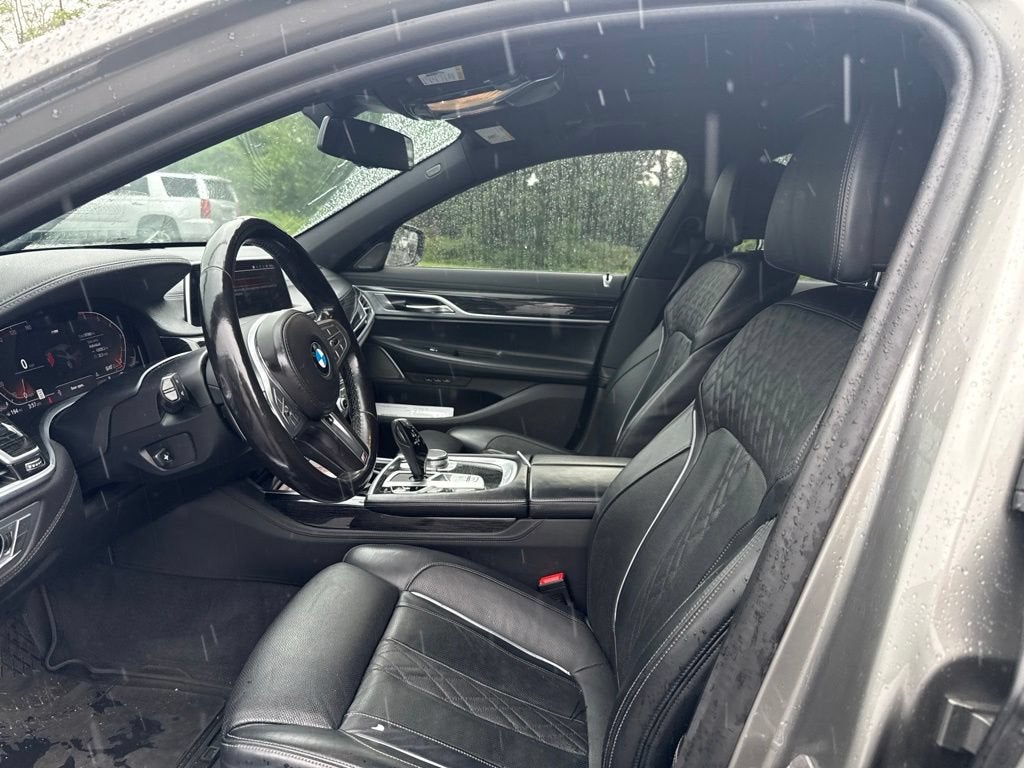 2022 BMW 750 i xDrive