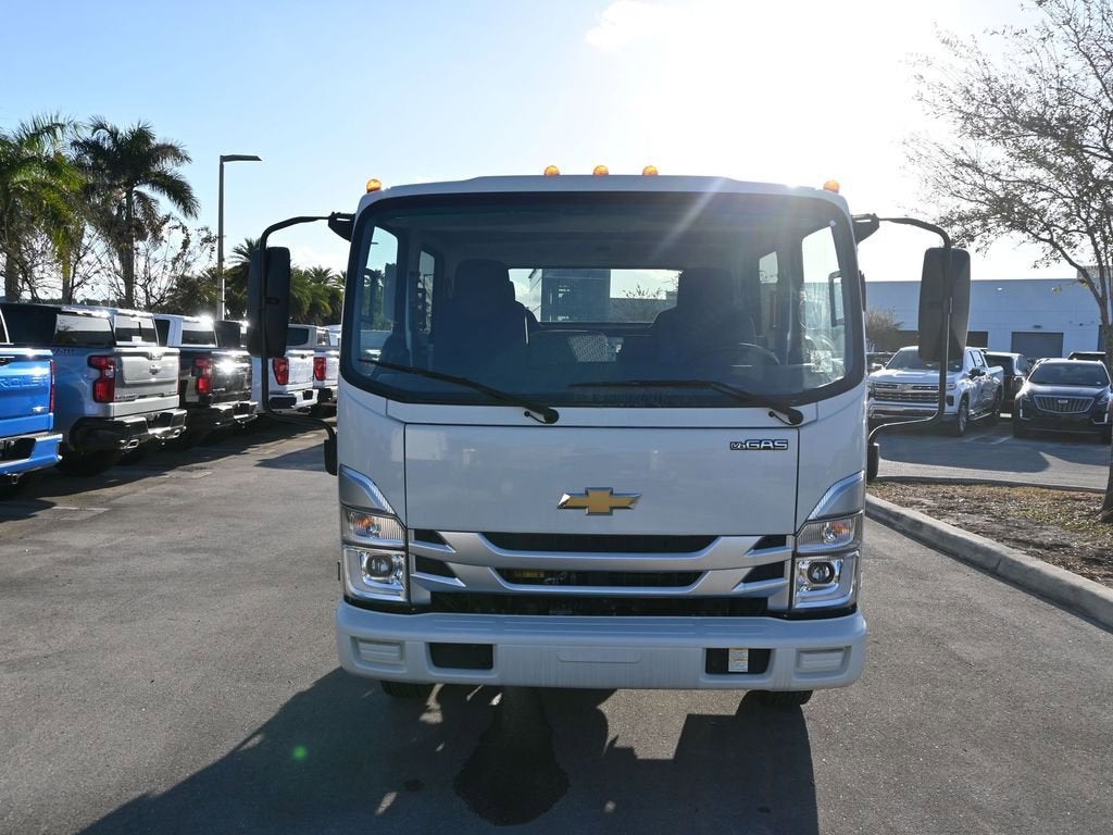 2025 Chevrolet Low Cab Forward 4500 HG Base