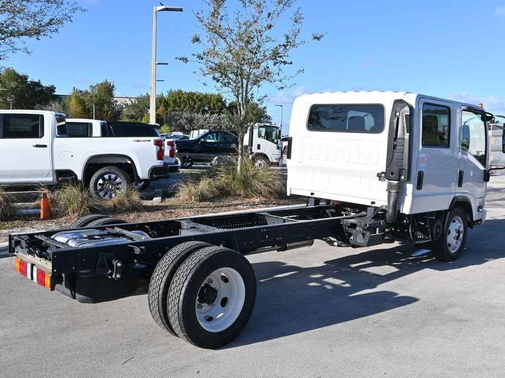 2025 Chevrolet Low Cab Forward 4500 HG Base